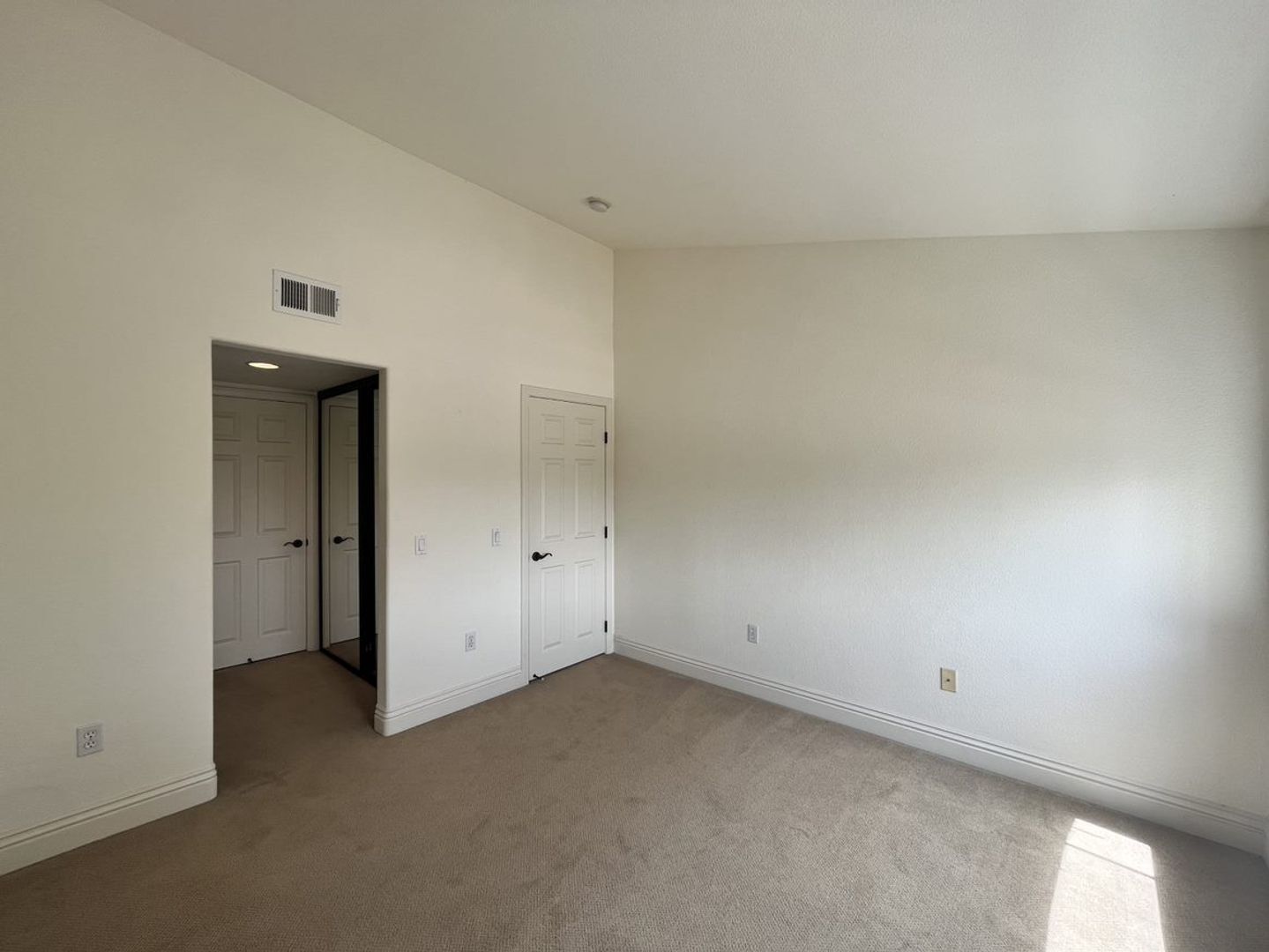 3975 Nobel Dr. #292 - San Diego - California - 2 bed, 2.5 bath rental property