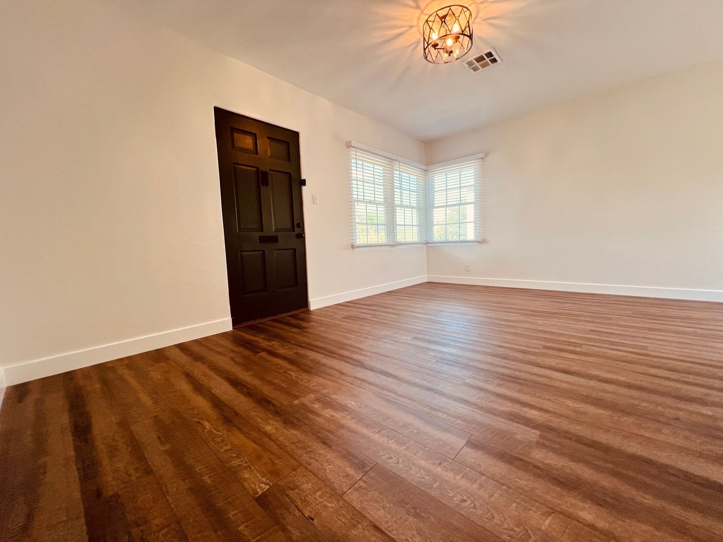 4033 Violet Street  - La Mesa - California - 2 bed, 1 bath rental property