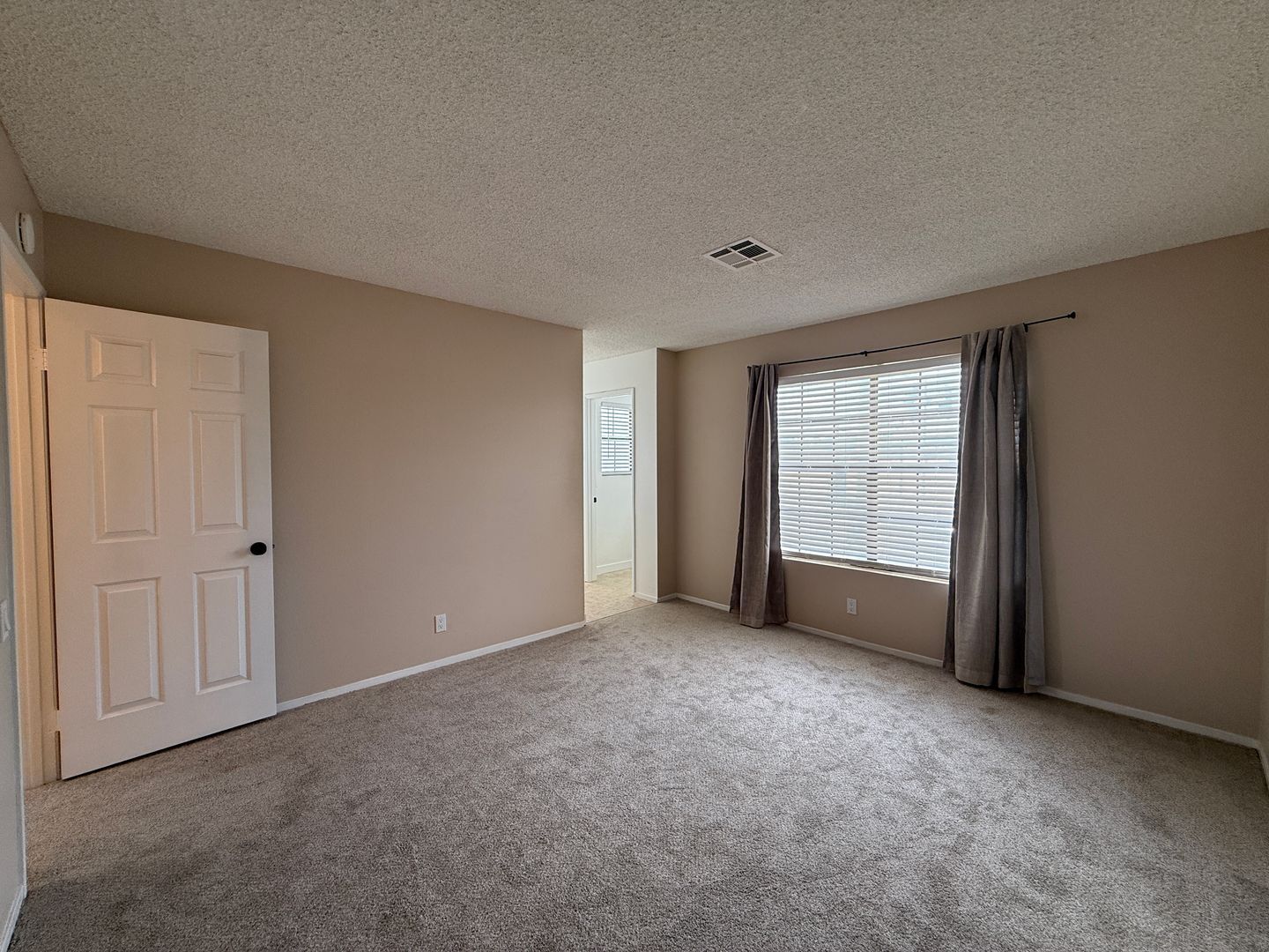 42801 15th St. West #9 - Lancaster - California - 2 bed, 2.5 bath rental property