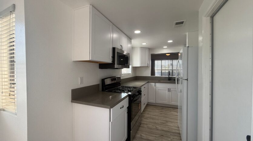 42801 15th St. West #9 - Lancaster - California - 2 bed, 2.5 bath rental property