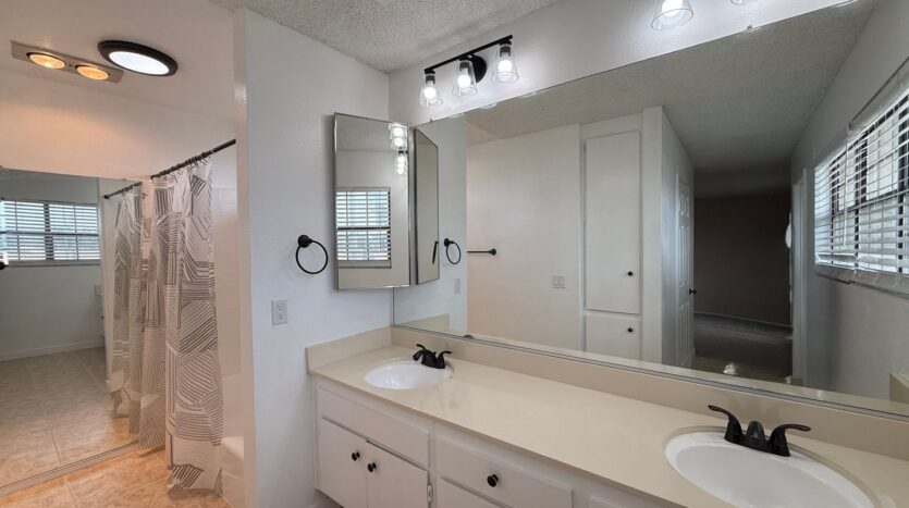 42801 15th St. West #9 - Lancaster - California - 2 bed, 2.5 bath rental property