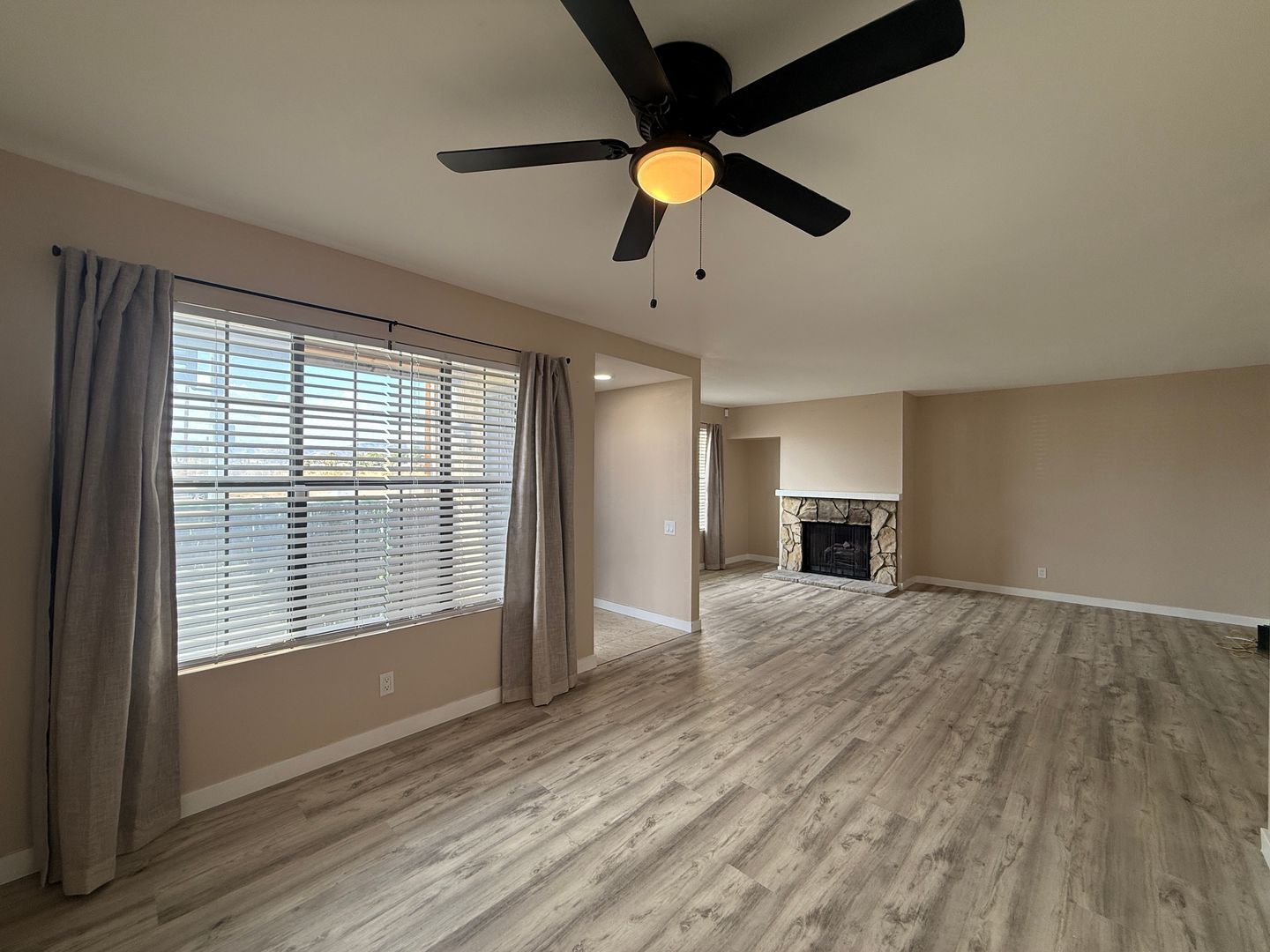 42801 15th St. West #9 - Lancaster - California - 2 bed, 2.5 bath rental property