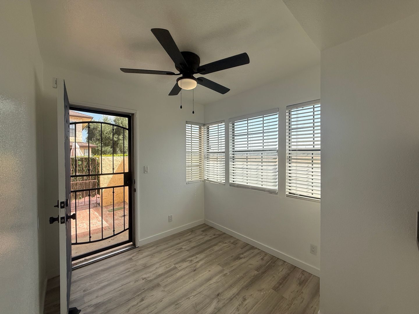 42801 15th St. West #9 - Lancaster - California - 2 bed, 2.5 bath rental property