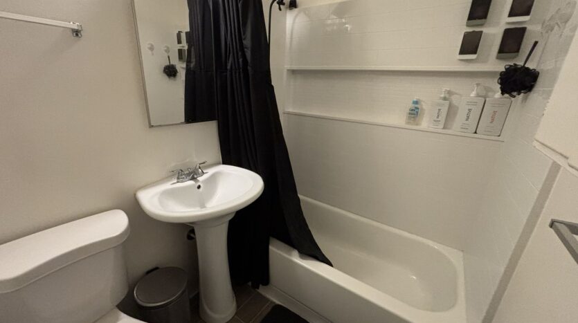 431-441 4th St - Encinitas - California - 2 bed, 1 bath rental property