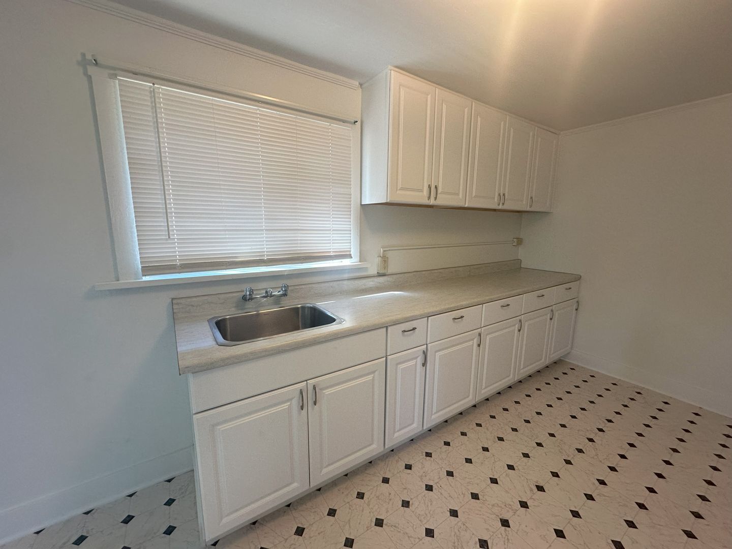 436 Minckler Street - Susanville - California - 2 bed, 1 bath rental property