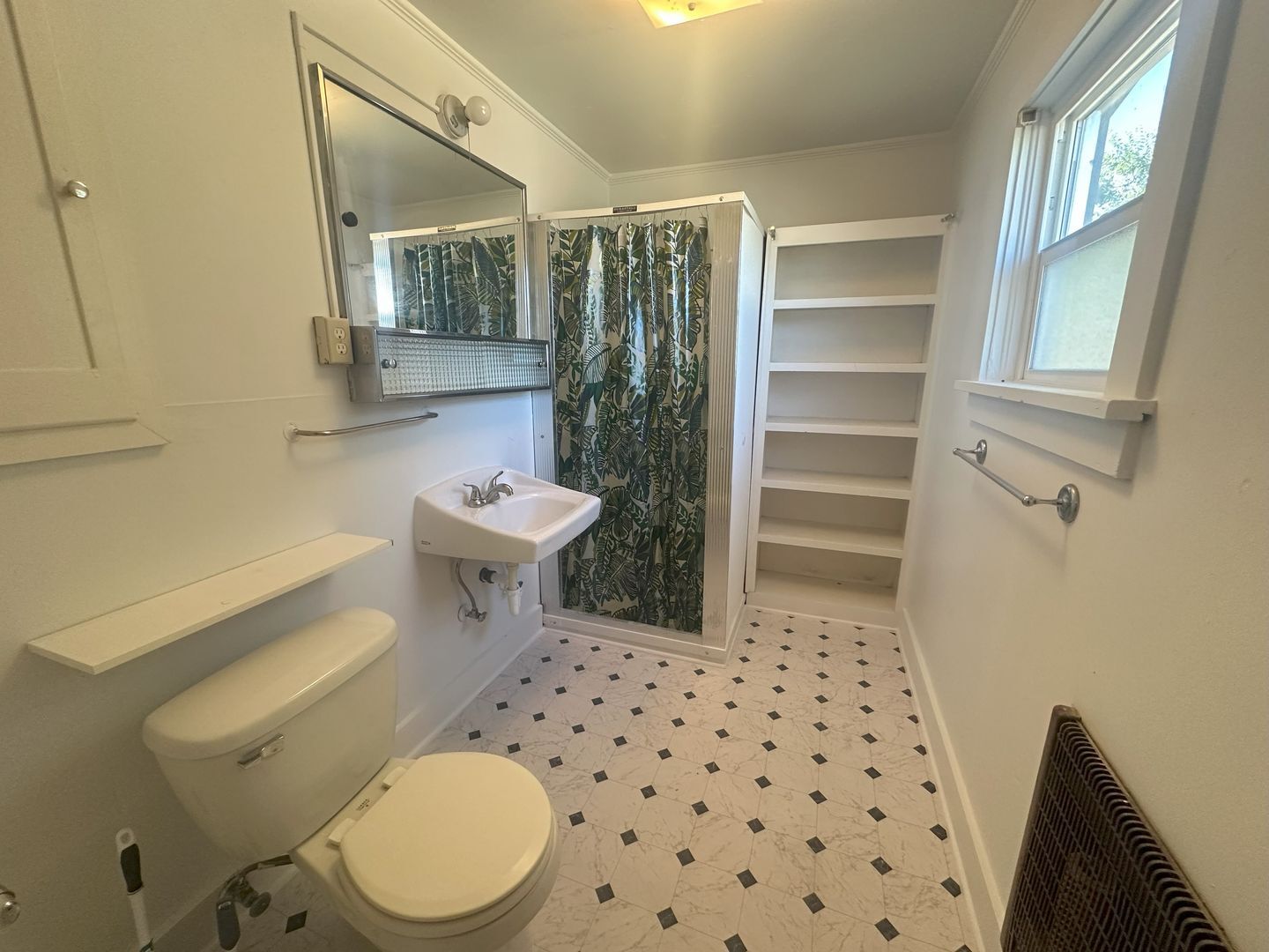 436 Minckler Street - Susanville - California - 2 bed, 1 bath rental property