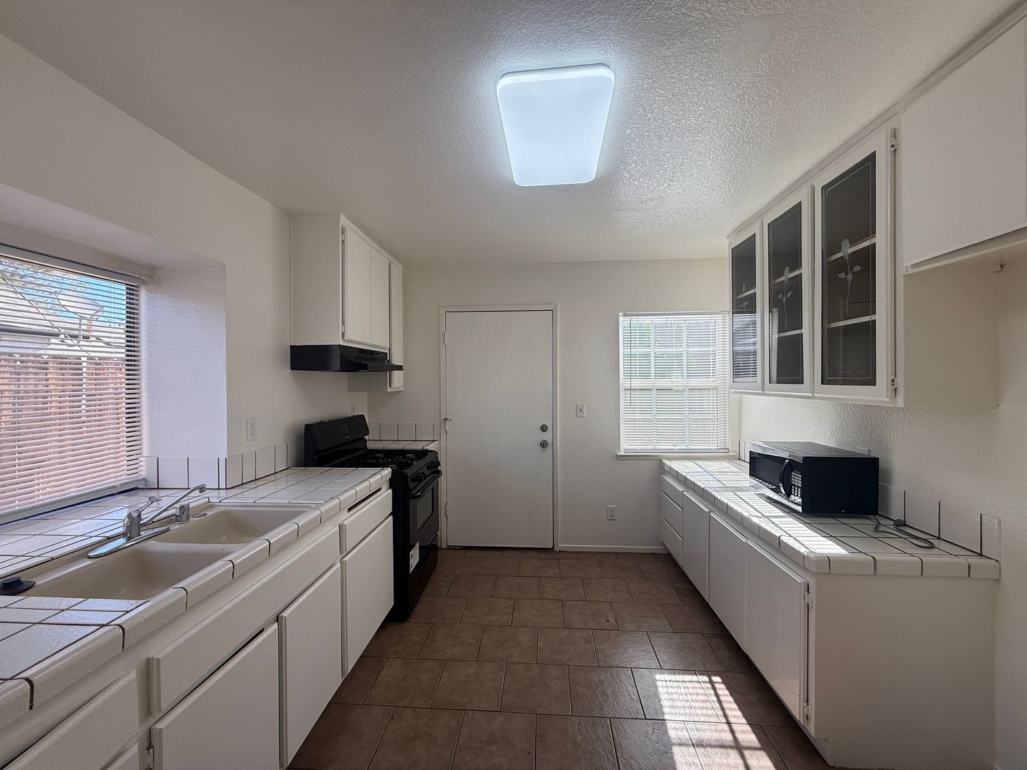 43632 San Francisco Ave - Lancaster - California - 3 bed, 2 bath rental property