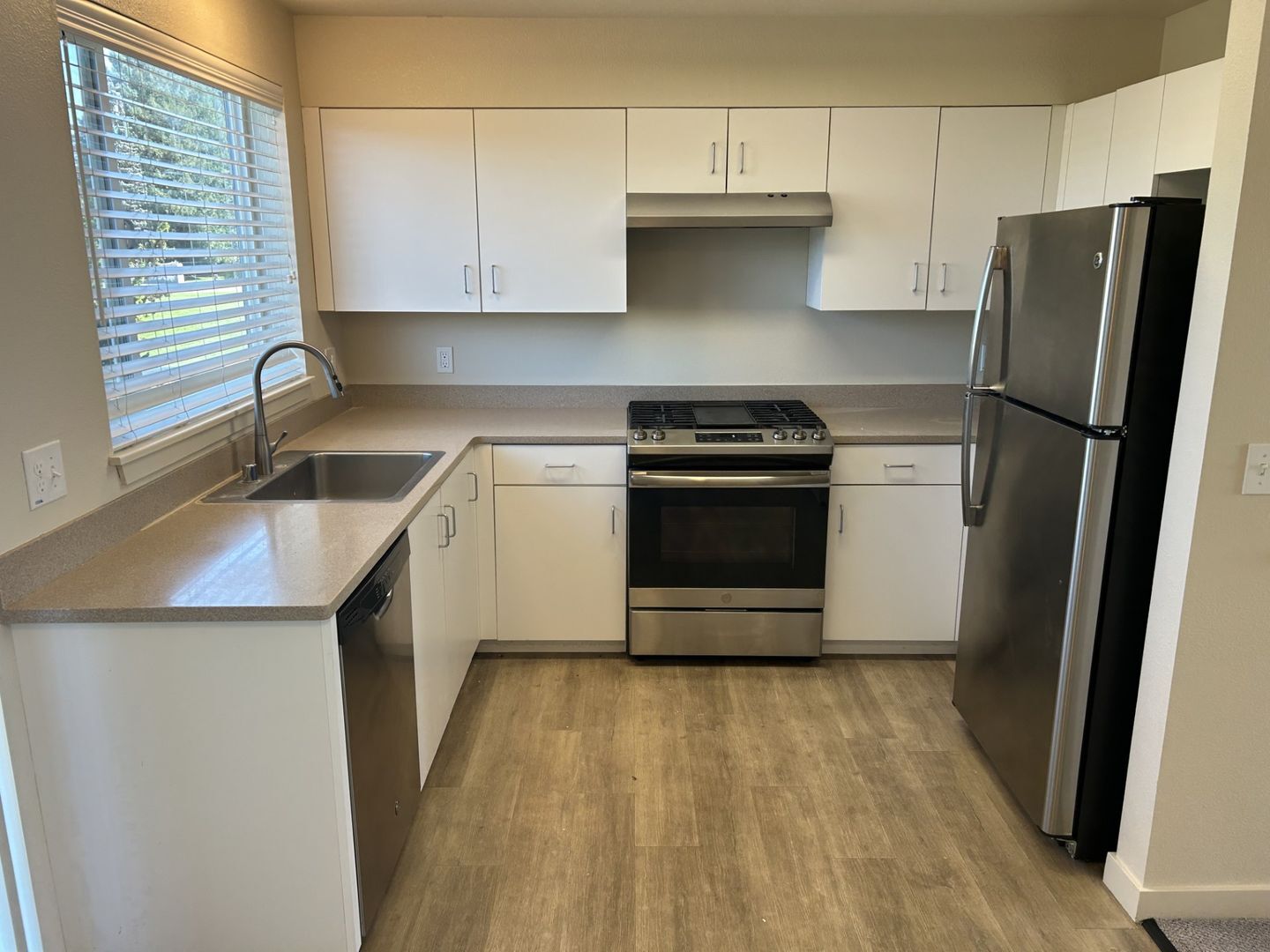 445 Southwest Blvd. #11 - Rohnert Park - California - 2 bed, 1.5 bath rental property