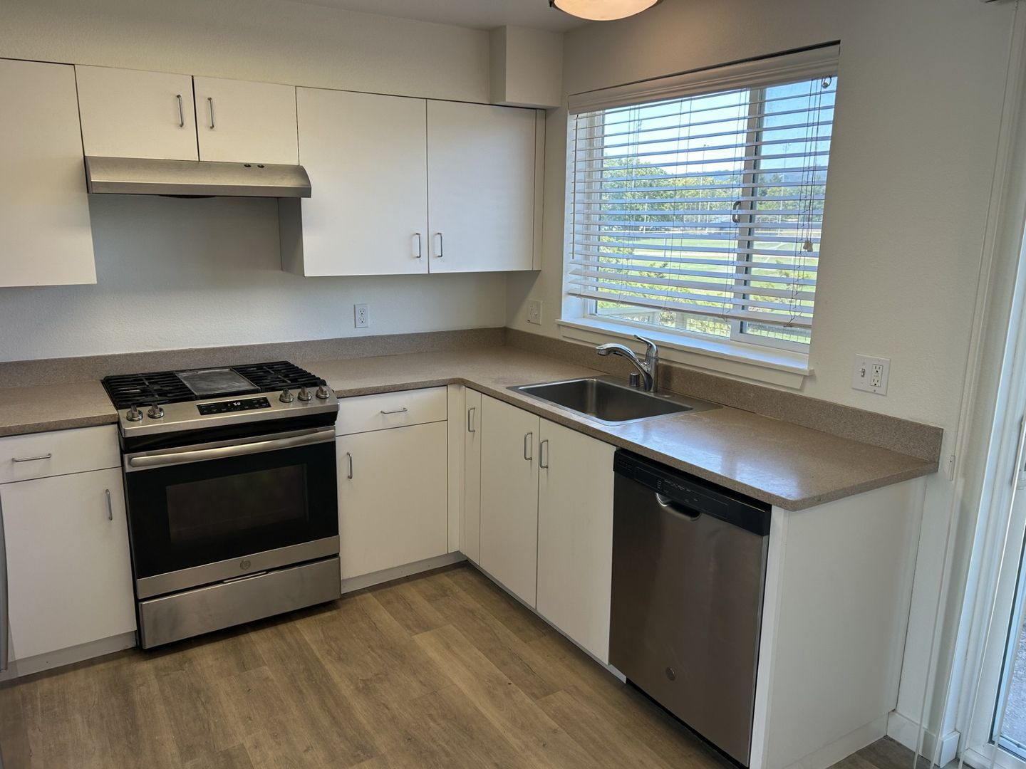 445 Southwest Blvd. #11 - Rohnert Park - California - 2 bed, 1.5 bath rental property