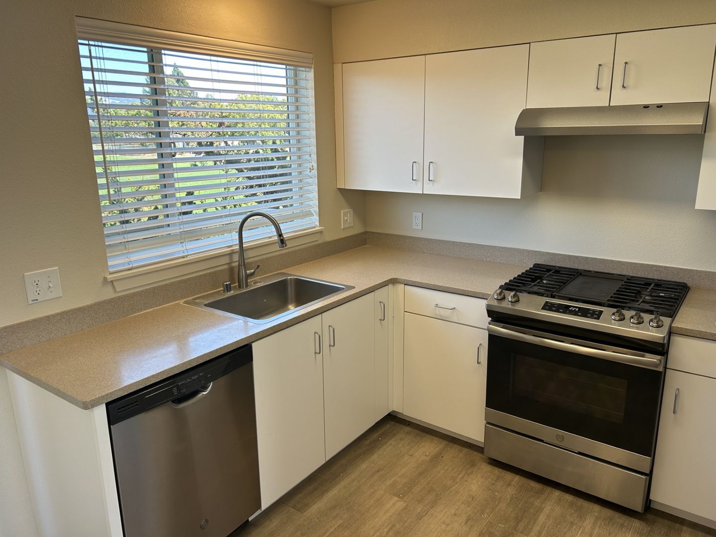 445 Southwest Blvd. #11 - Rohnert Park - California - 2 bed, 1.5 bath rental property