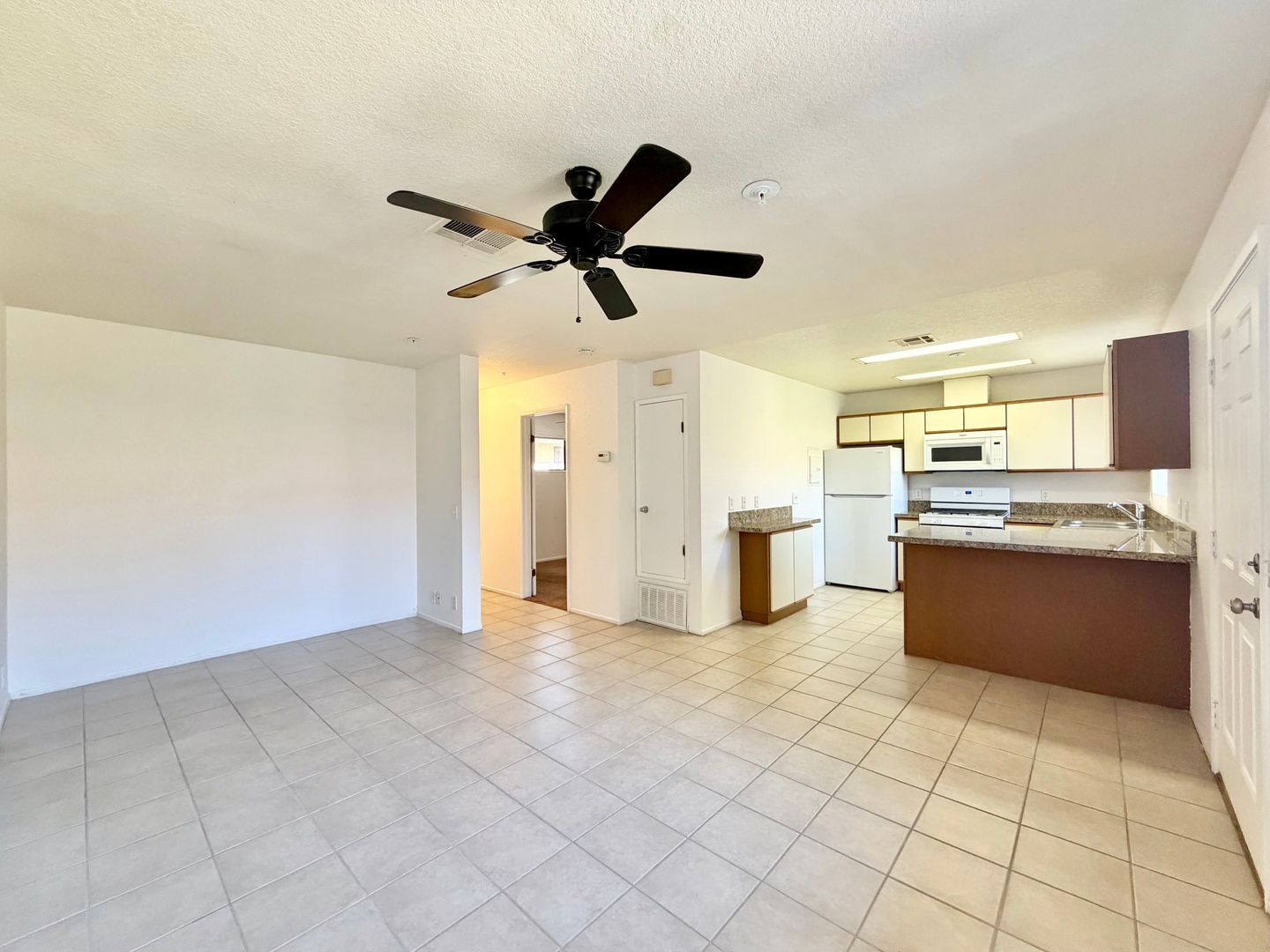 44600 San Rafael Avenue - Unit 05 - Palm Desert - California - 2 bed, 1 bath rental property