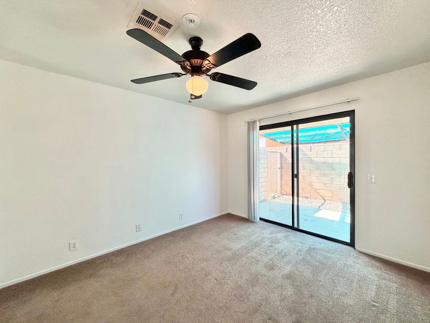 44600 San Rafael Avenue - Unit 05 - Palm Desert - California - 2 bed, 1 bath rental property