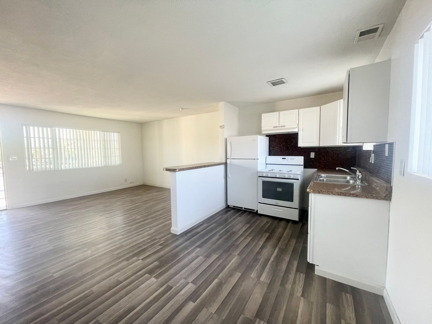 45371 Park Street - Unit 4 - Indio - California - 1 bed, 1 bath rental property
