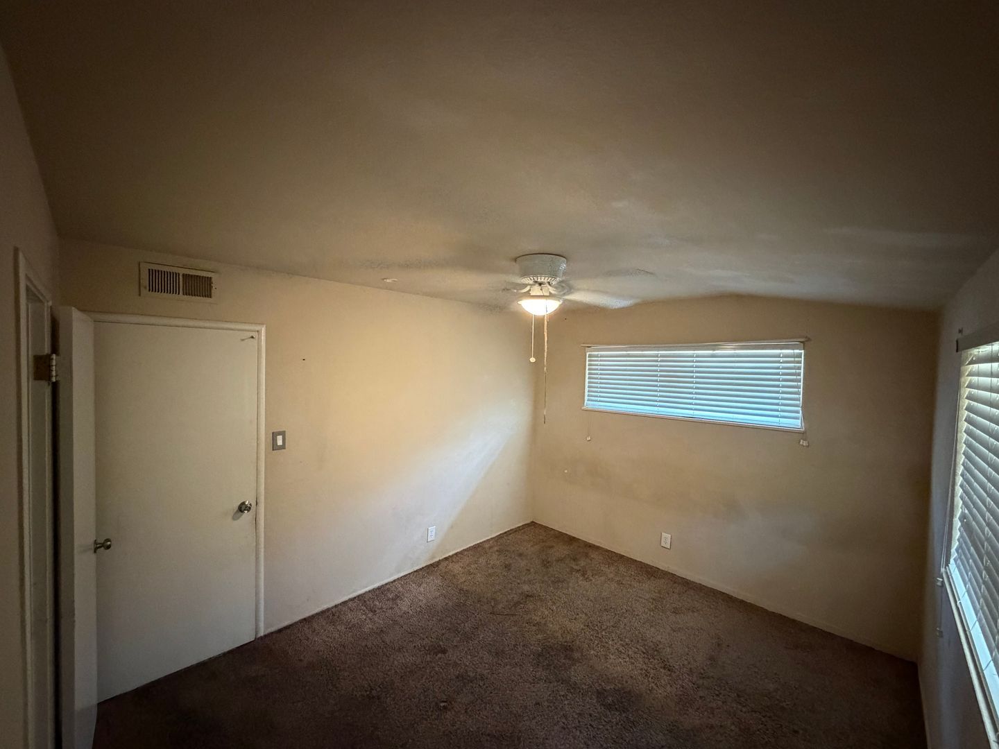 4752 Crestview Dr - Carmichael - California - 4 bed, 3 bath rental property