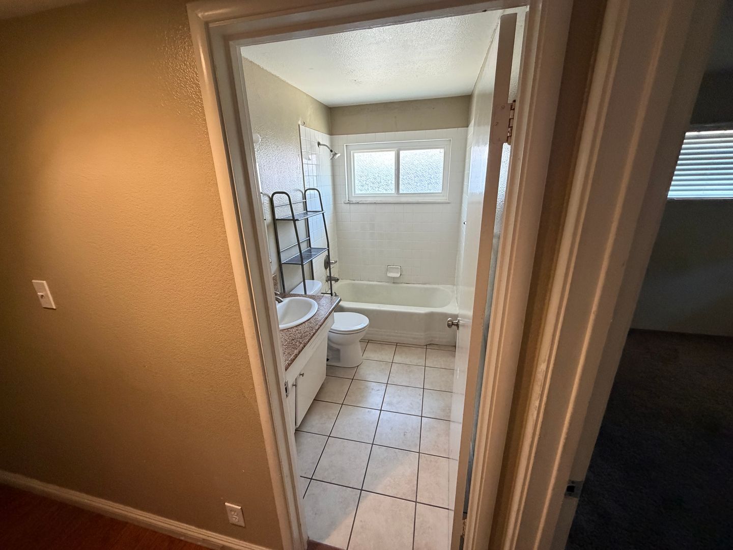 4752 Crestview Dr - Carmichael - California - 4 bed, 3 bath rental property