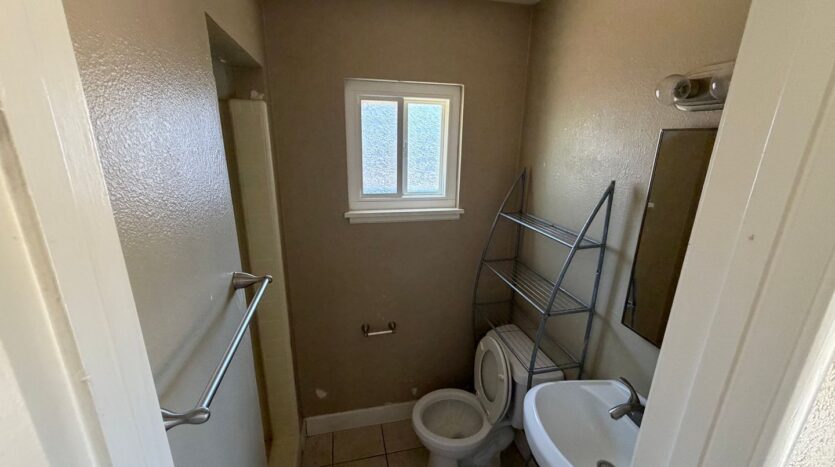 4752 Crestview Dr - Carmichael - California - 4 bed, 3 bath rental property
