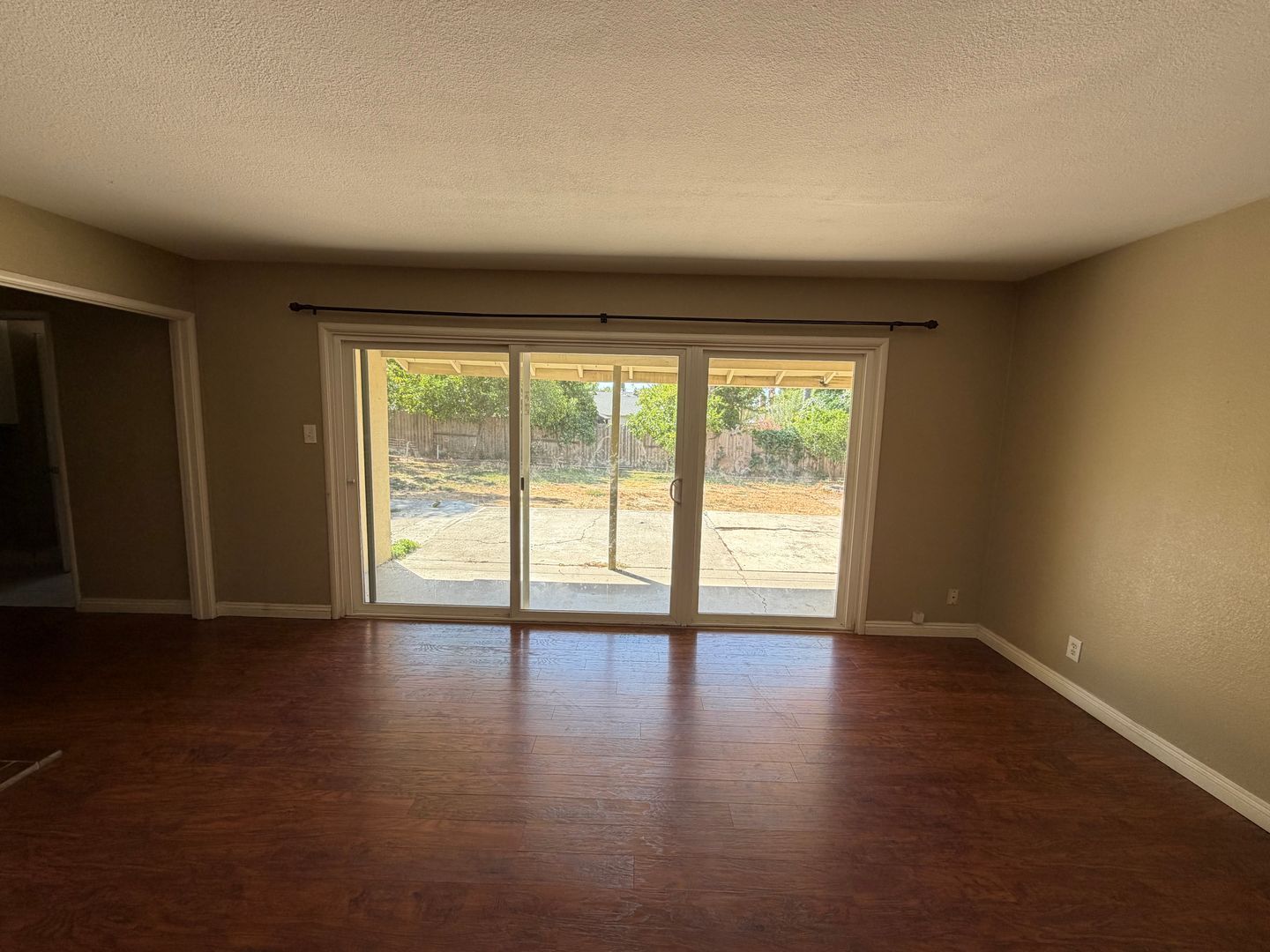 4752 Crestview Dr - Carmichael - California - 4 bed, 3 bath rental property