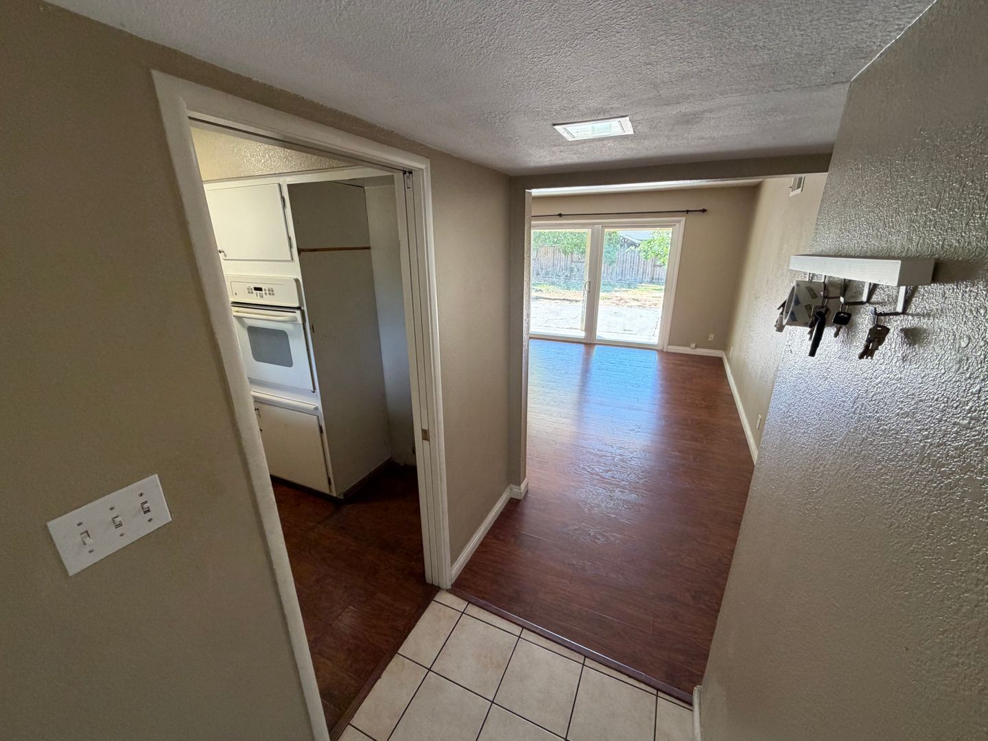 4752 Crestview Dr - Carmichael - California - 4 bed, 3 bath rental property