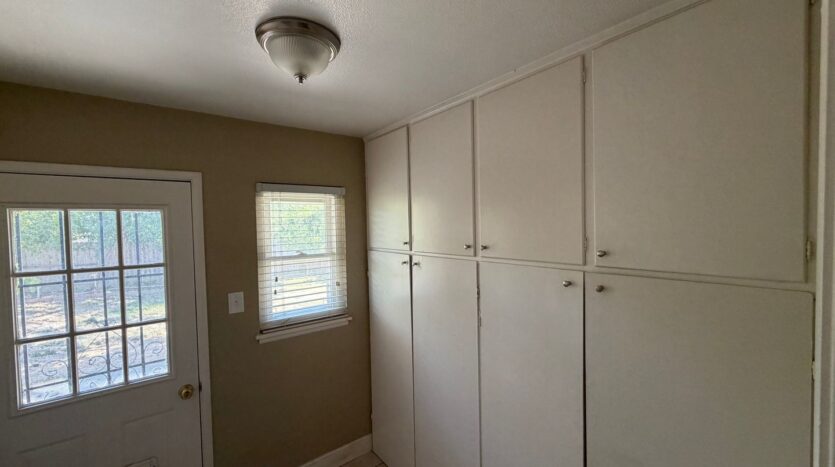 4752 Crestview Dr - Carmichael - California - 4 bed, 3 bath rental property