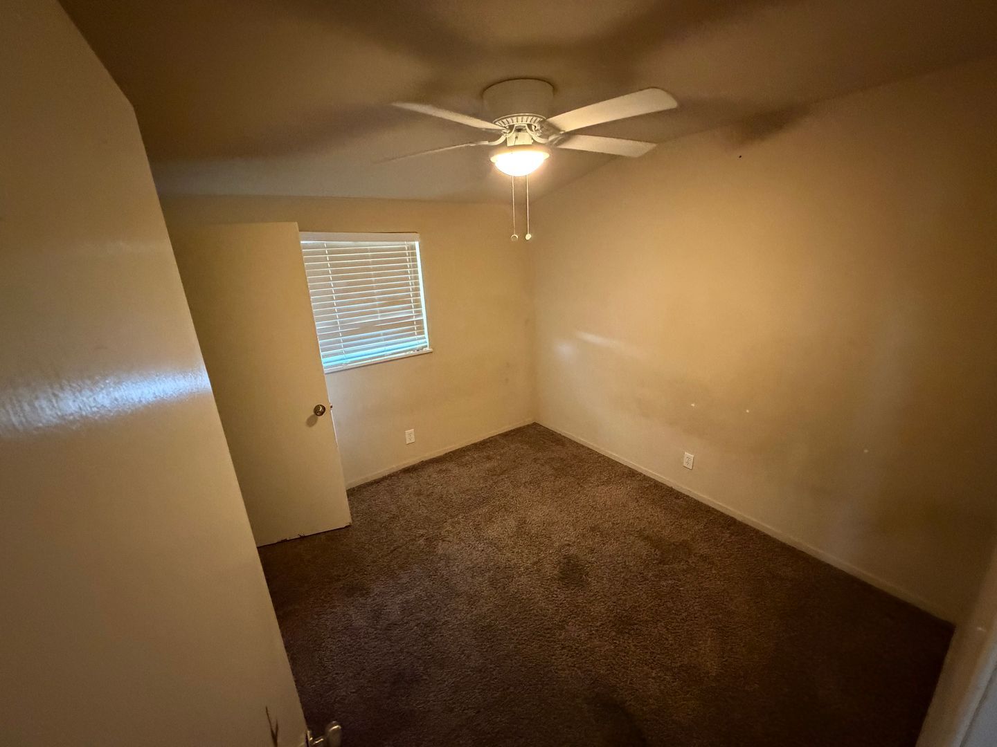 4752 Crestview Dr - Carmichael - California - 4 bed, 3 bath rental property