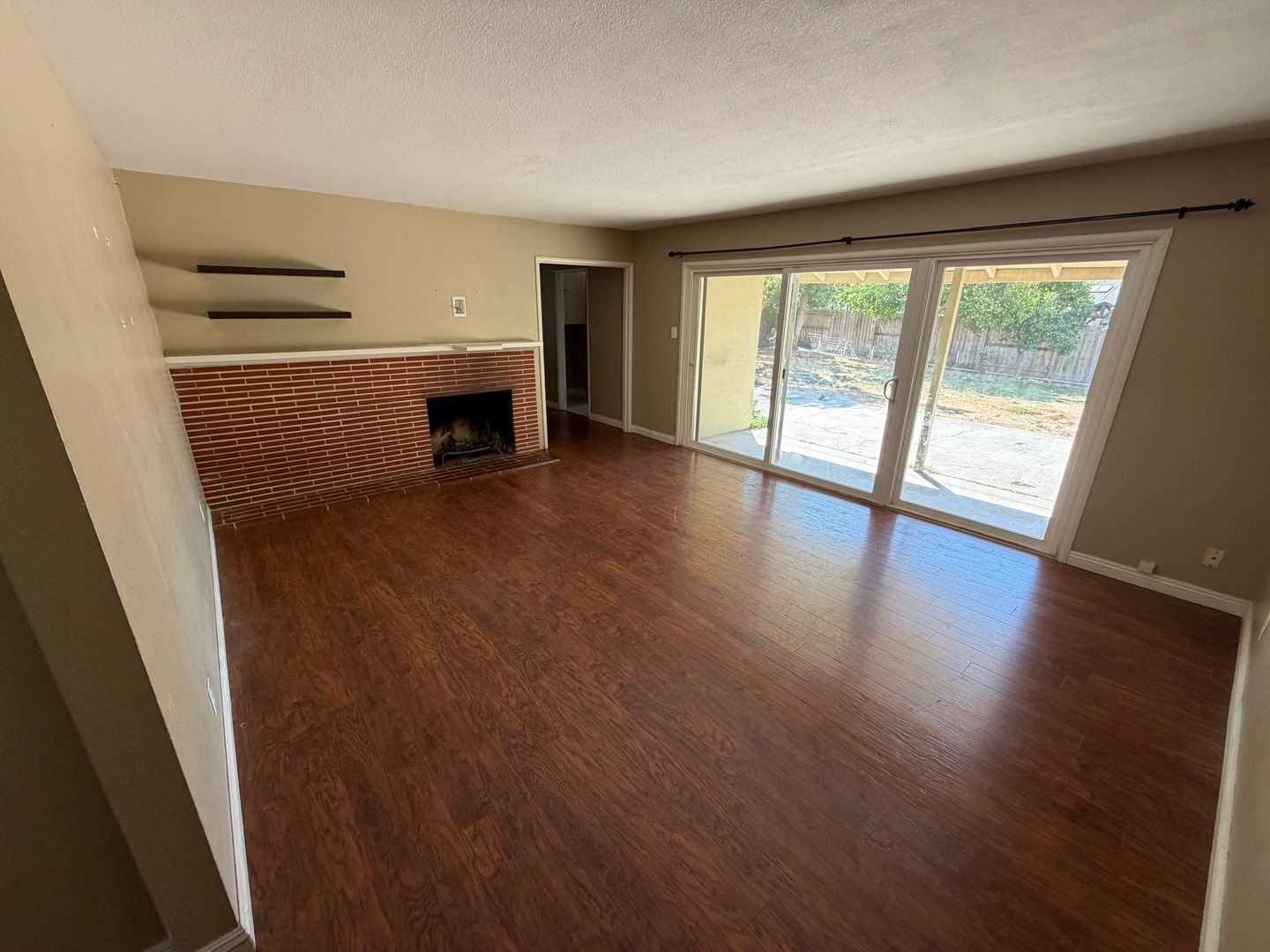 4752 Crestview Dr - Carmichael - California - 4 bed, 3 bath rental property
