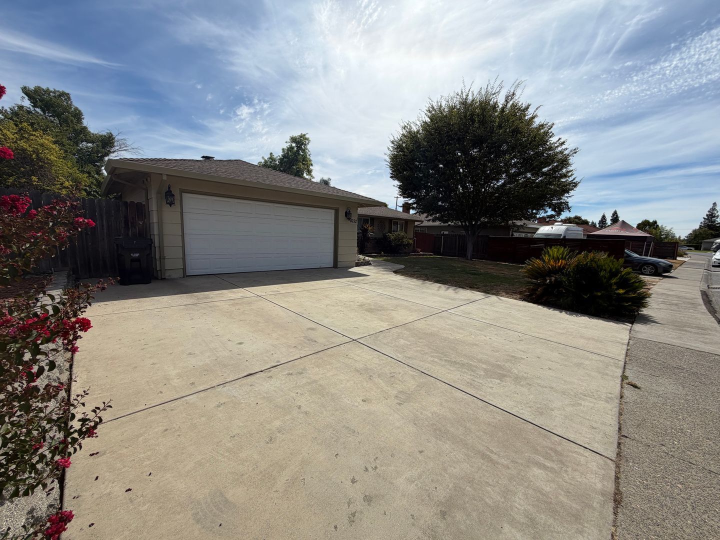 4752 Crestview Dr - Carmichael - California - 4 bed, 3 bath rental property