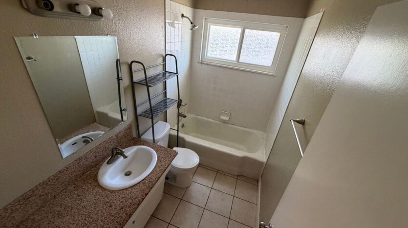 4752 Crestview Dr - Carmichael - California - 4 bed, 3 bath rental property