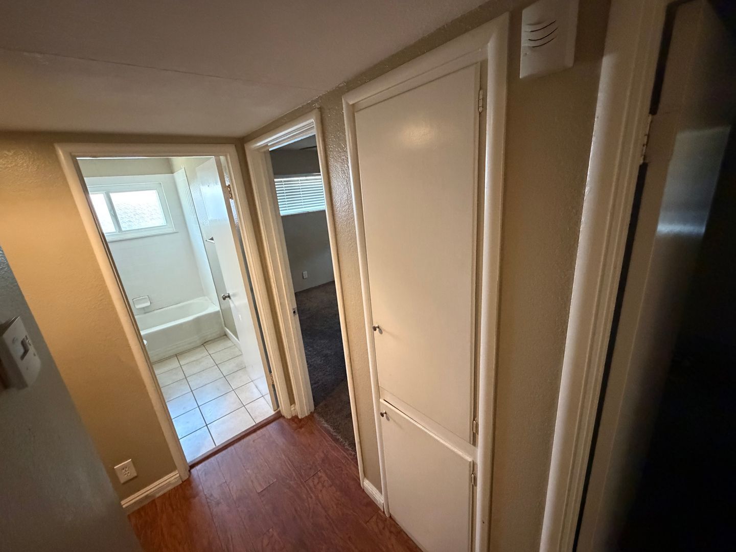 4752 Crestview Dr - Carmichael - California - 4 bed, 3 bath rental property