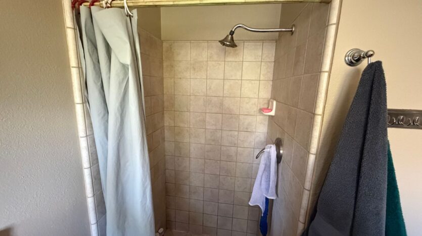 4752 Crestview Dr - Carmichael - California - 4 bed, 3 bath rental property