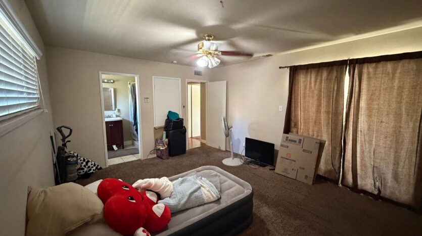 4752 Crestview Dr - Carmichael - California - 4 bed, 3 bath rental property