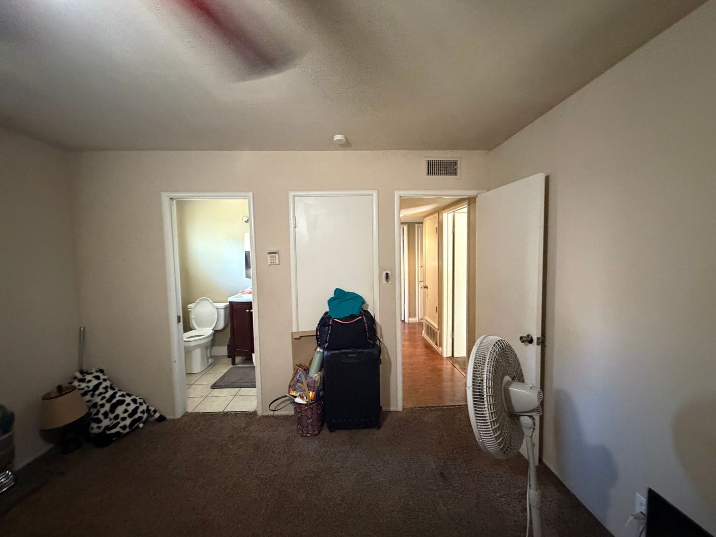 4752 Crestview Dr - Carmichael - California - 4 bed, 3 bath rental property
