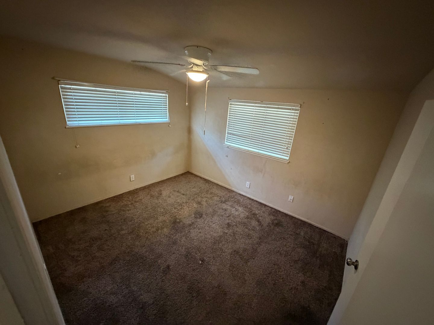 4752 Crestview Dr - Carmichael - California - 4 bed, 3 bath rental property