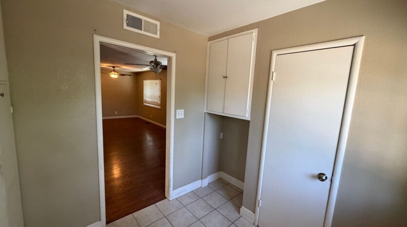 4752 Crestview Dr - Carmichael - California - 4 bed, 3 bath rental property