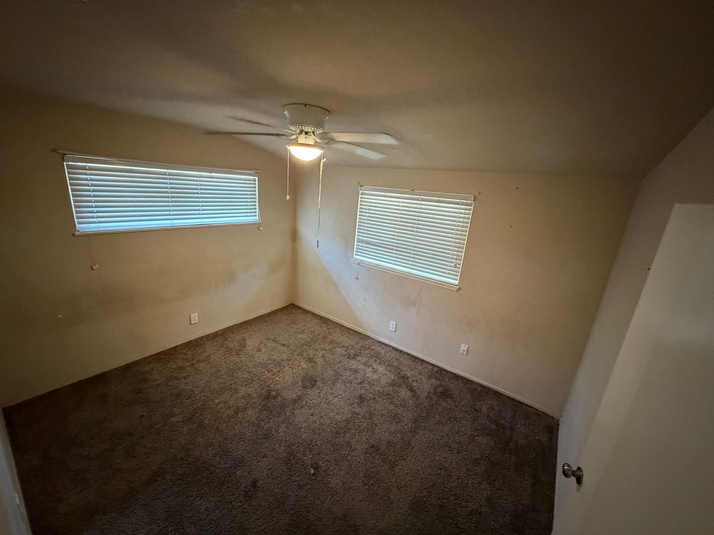 4752 Crestview Dr - Carmichael - California - 4 bed, 3 bath rental property