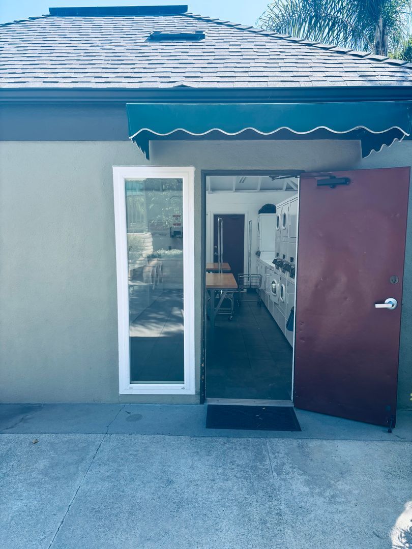 4834 Hollow Corner Road #302 - Culver City - California - 3 bed, 2 bath rental property
