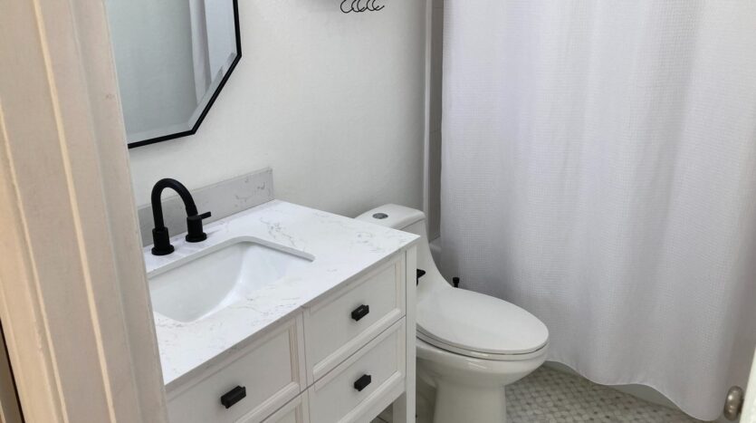 4903 Indian Wood Rd #110 - Culver City - California - 2 bed, 2 bath rental property