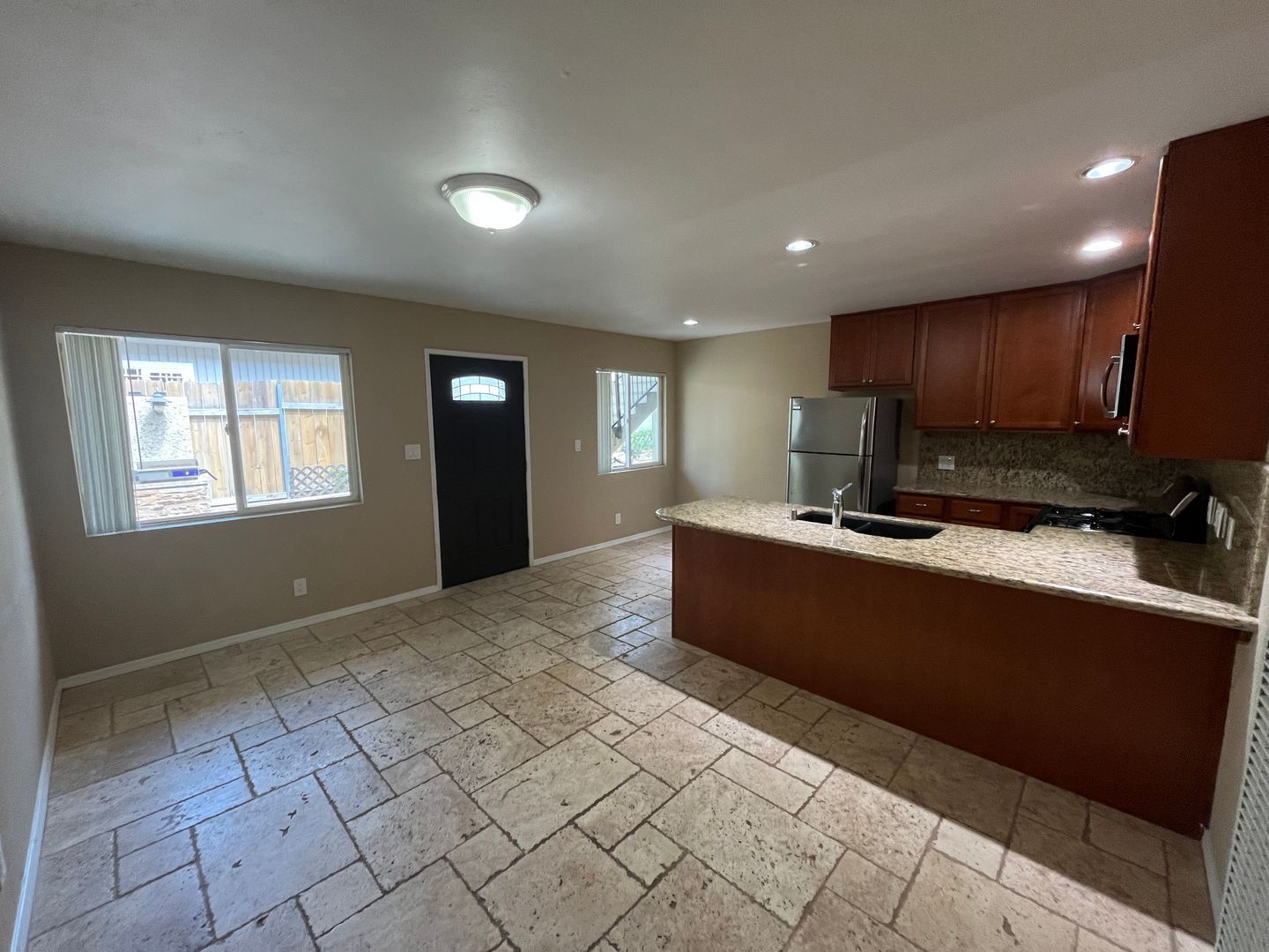 5065 W. Point Loma Blvd -C - San Diego - California - 1 bed, 1 bath rental property
