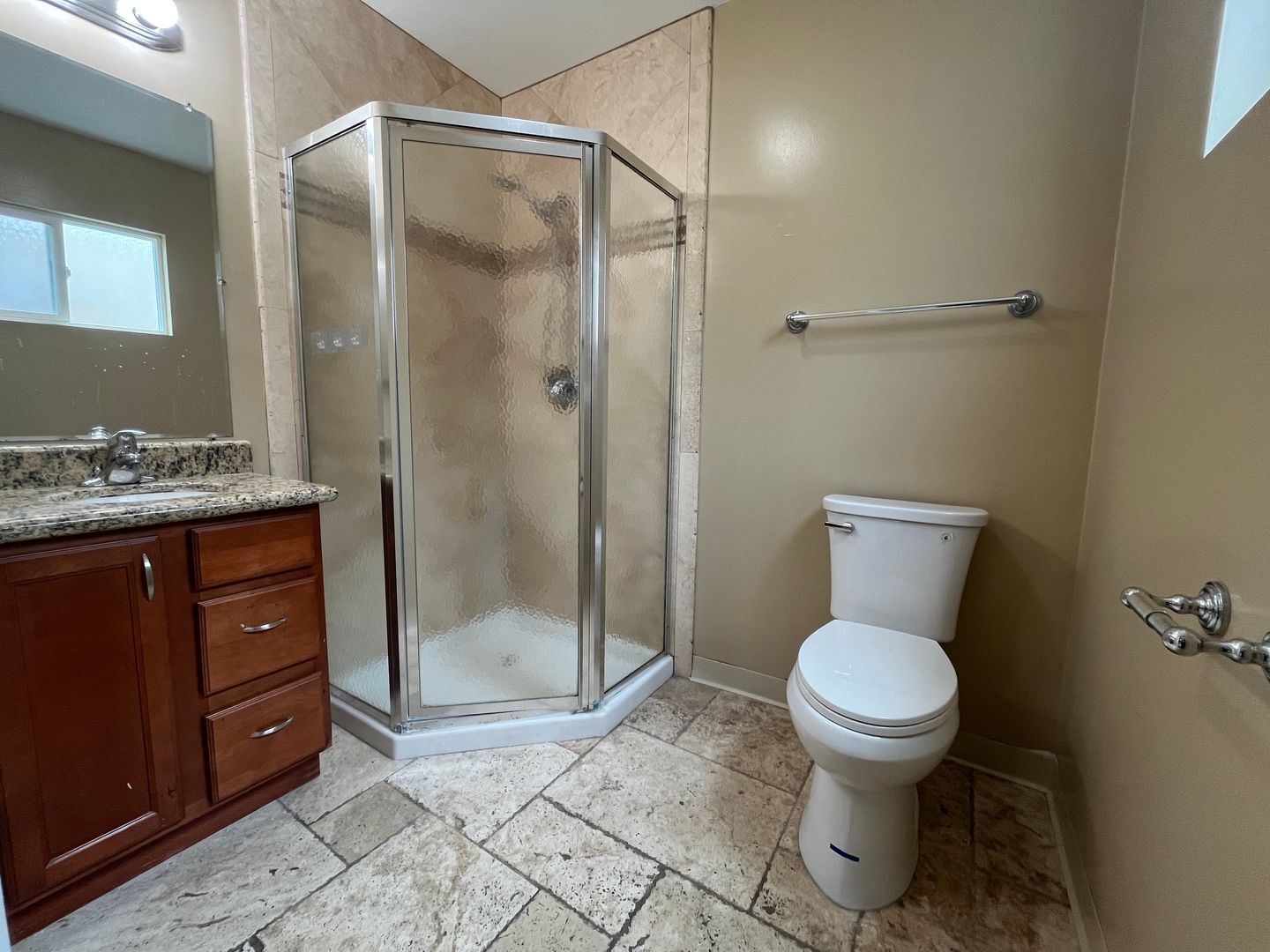 5065 W. Point Loma Blvd -C - San Diego - California - 1 bed, 1 bath rental property