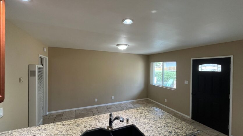 5065 W. Point Loma Blvd -C - San Diego - California - 1 bed, 1 bath rental property