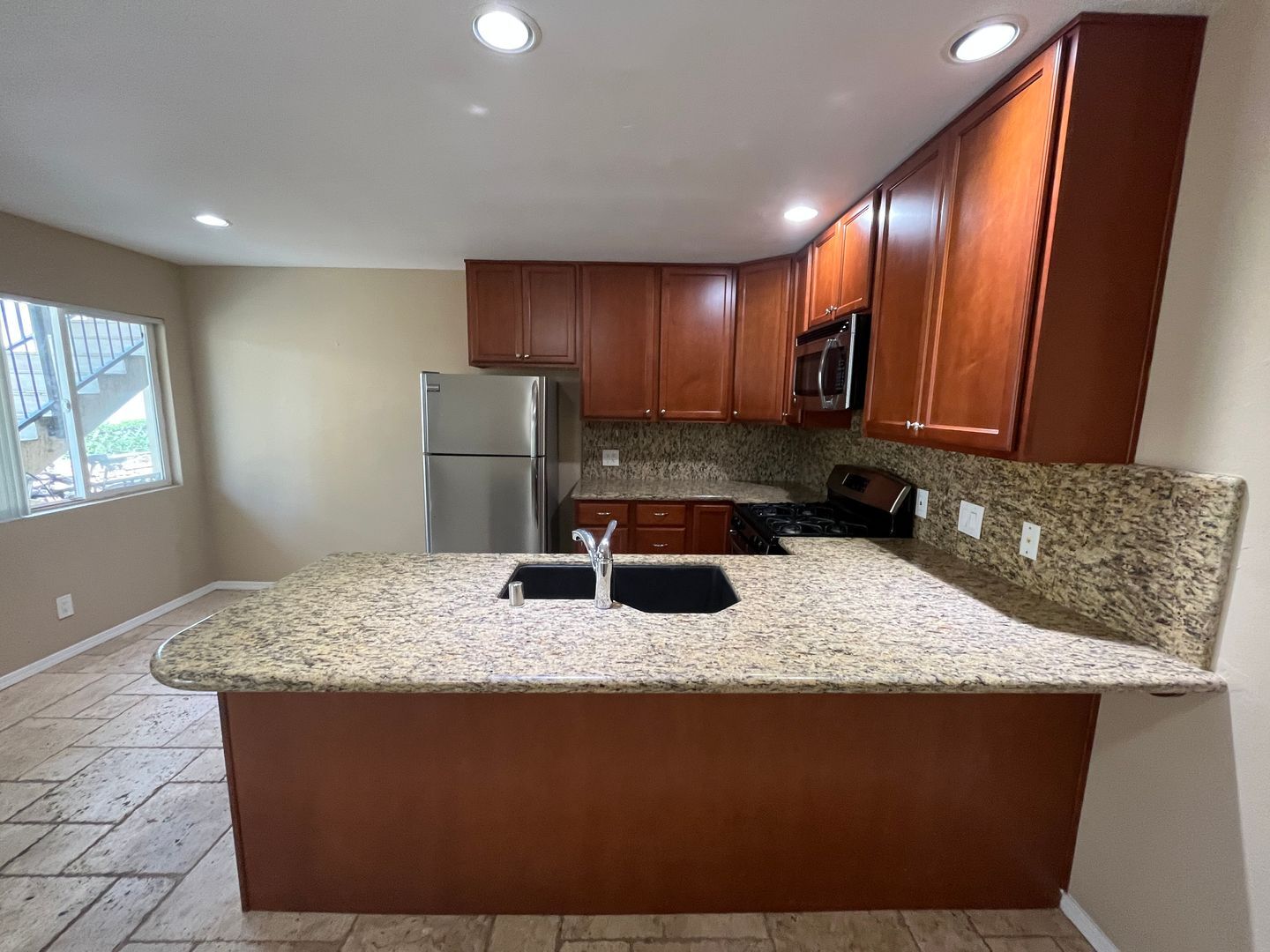 5065 W. Point Loma Blvd -C - San Diego - California - 1 bed, 1 bath rental property