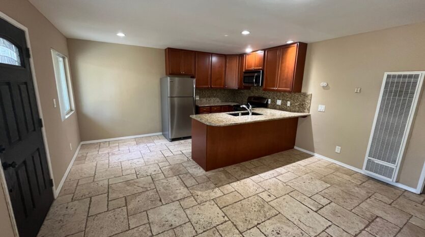 5065 W. Point Loma Blvd -C - San Diego - California - 1 bed, 1 bath rental property