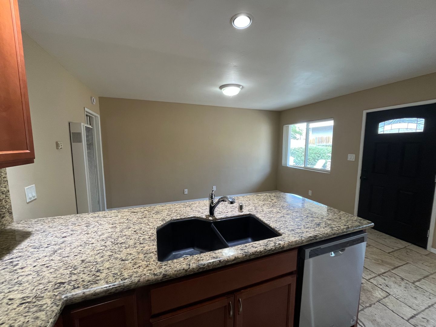 5065 W. Point Loma Blvd -C - San Diego - California - 1 bed, 1 bath rental property