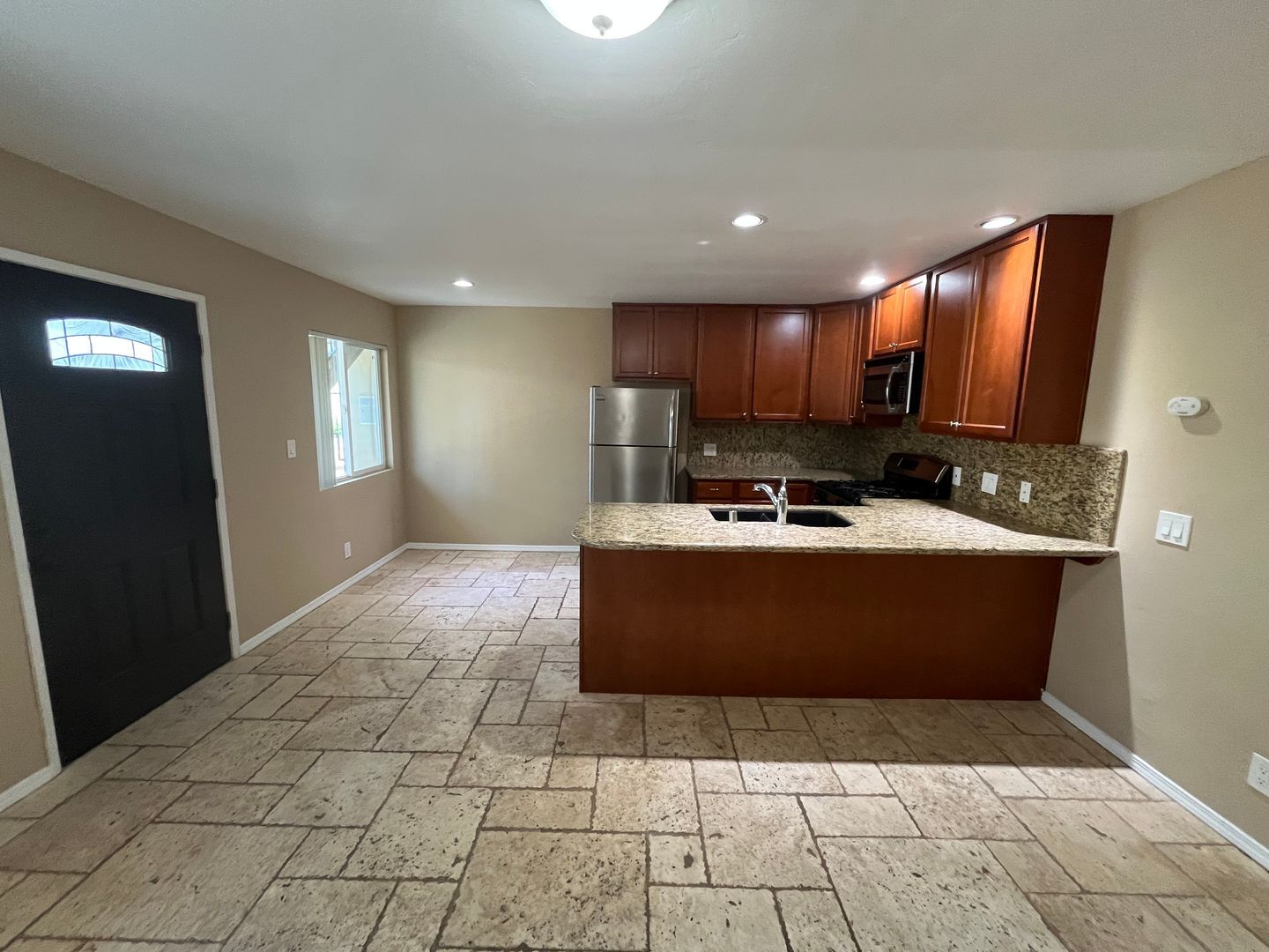 5065 W. Point Loma Blvd -C - San Diego - California - 1 bed, 1 bath rental property