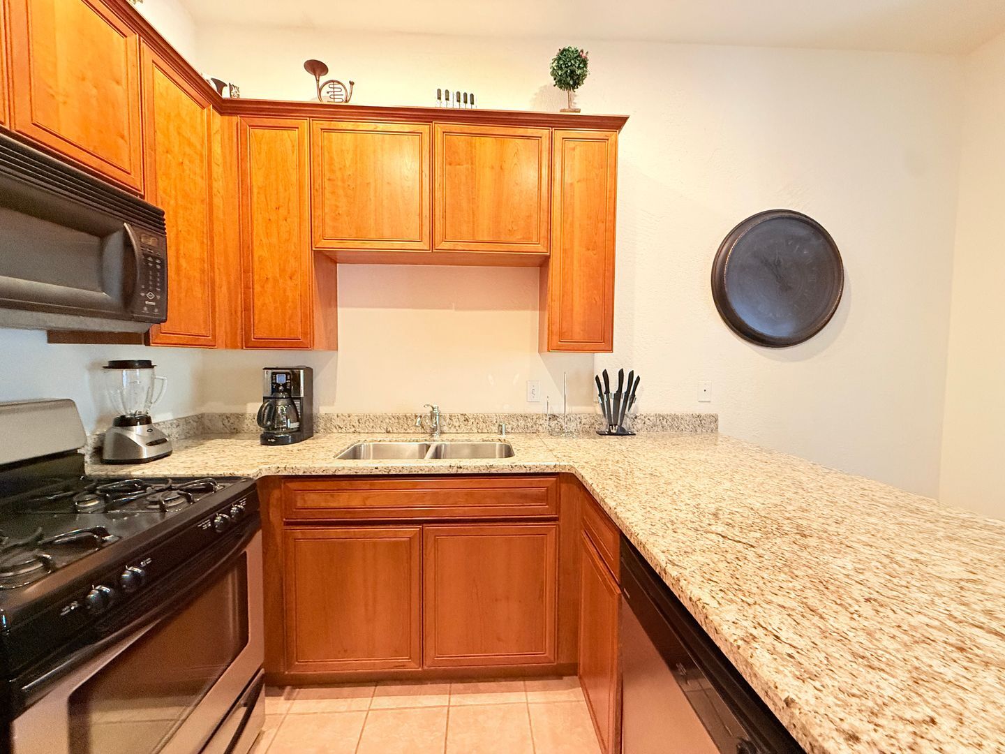 50650 Santa Rosa Plaza Unit 1 - La Quinta - California - 1 bed, 1 bath rental property