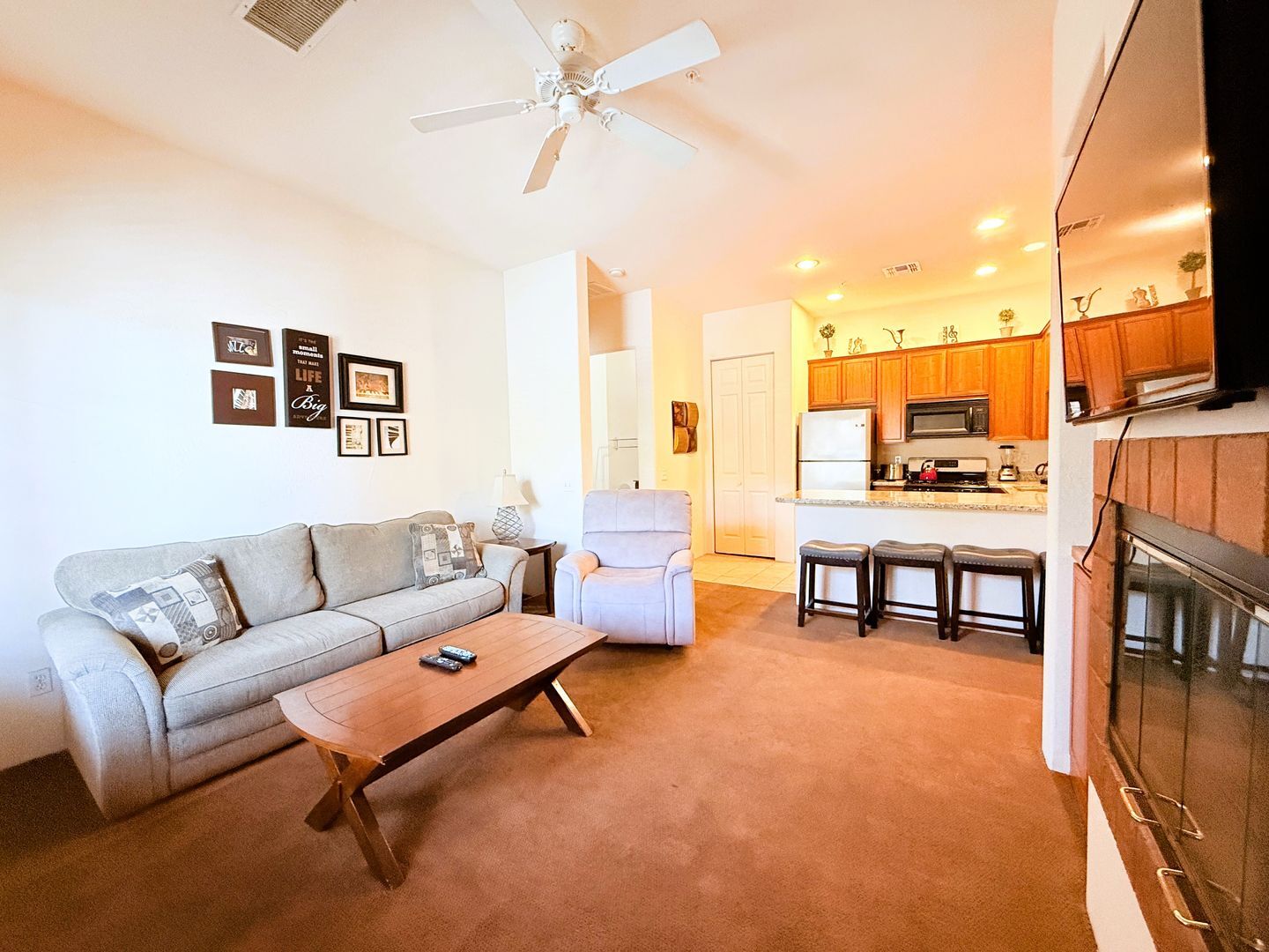 50650 Santa Rosa Plaza Unit 1 - La Quinta - California - 1 bed, 1 bath rental property