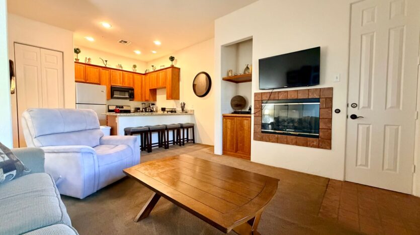 50650 Santa Rosa Plaza Unit 1 - La Quinta - California - 1 bed, 1 bath rental property