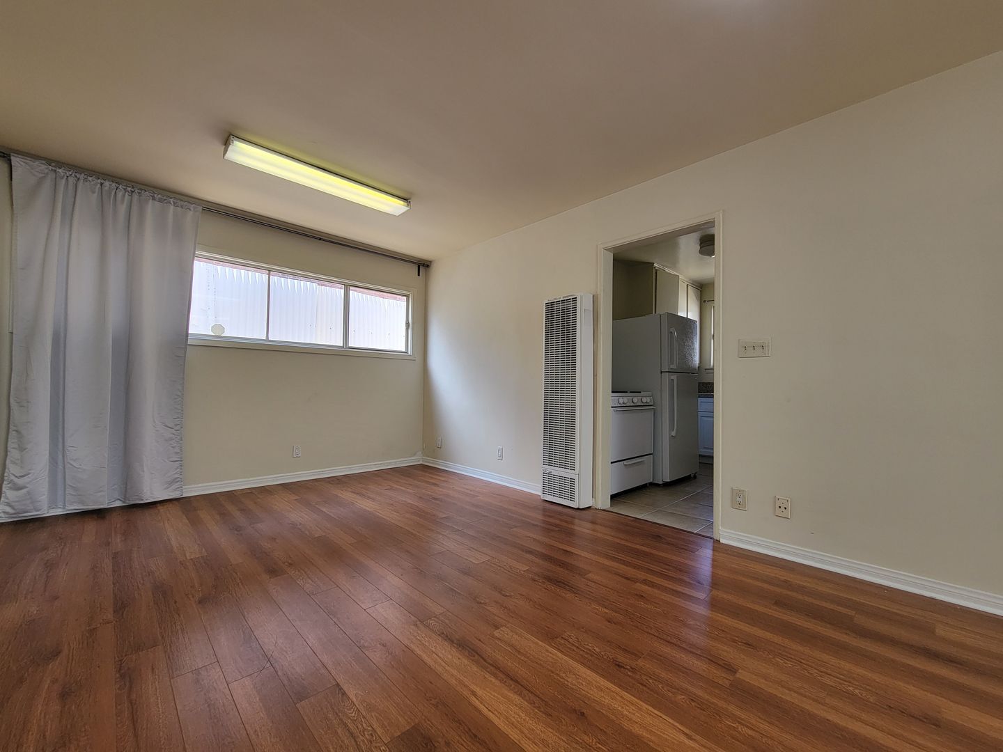 5165- 5165 1/2 Santa Monica Blvd. - Los Angeles - California - 1 bed, 1 bath rental property
