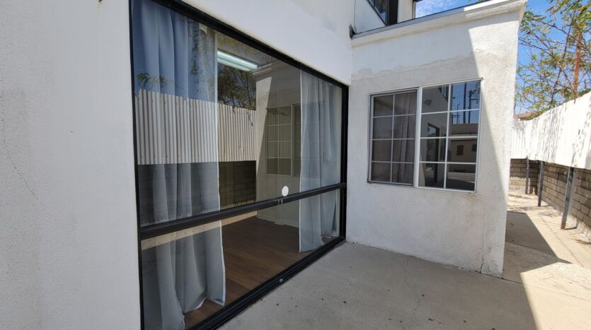 5165- 5165 1/2 Santa Monica Blvd. - Los Angeles - California - 1 bed, 1 bath rental property