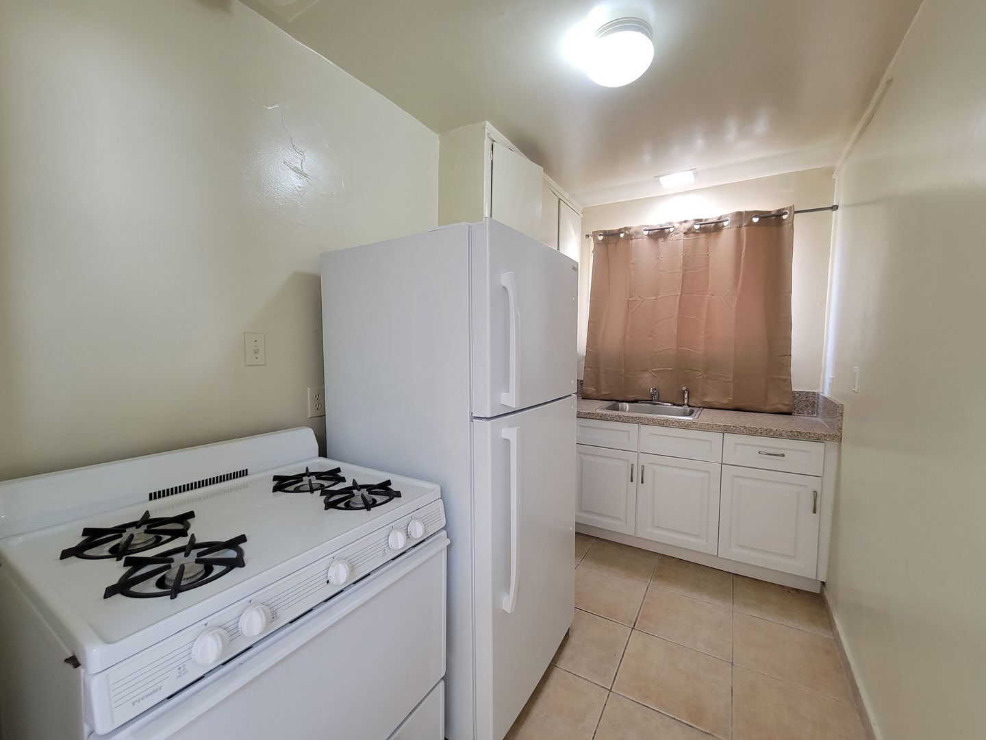 5165- 5165 1/2 Santa Monica Blvd. - Los Angeles - California - 1 bed, 1 bath rental property