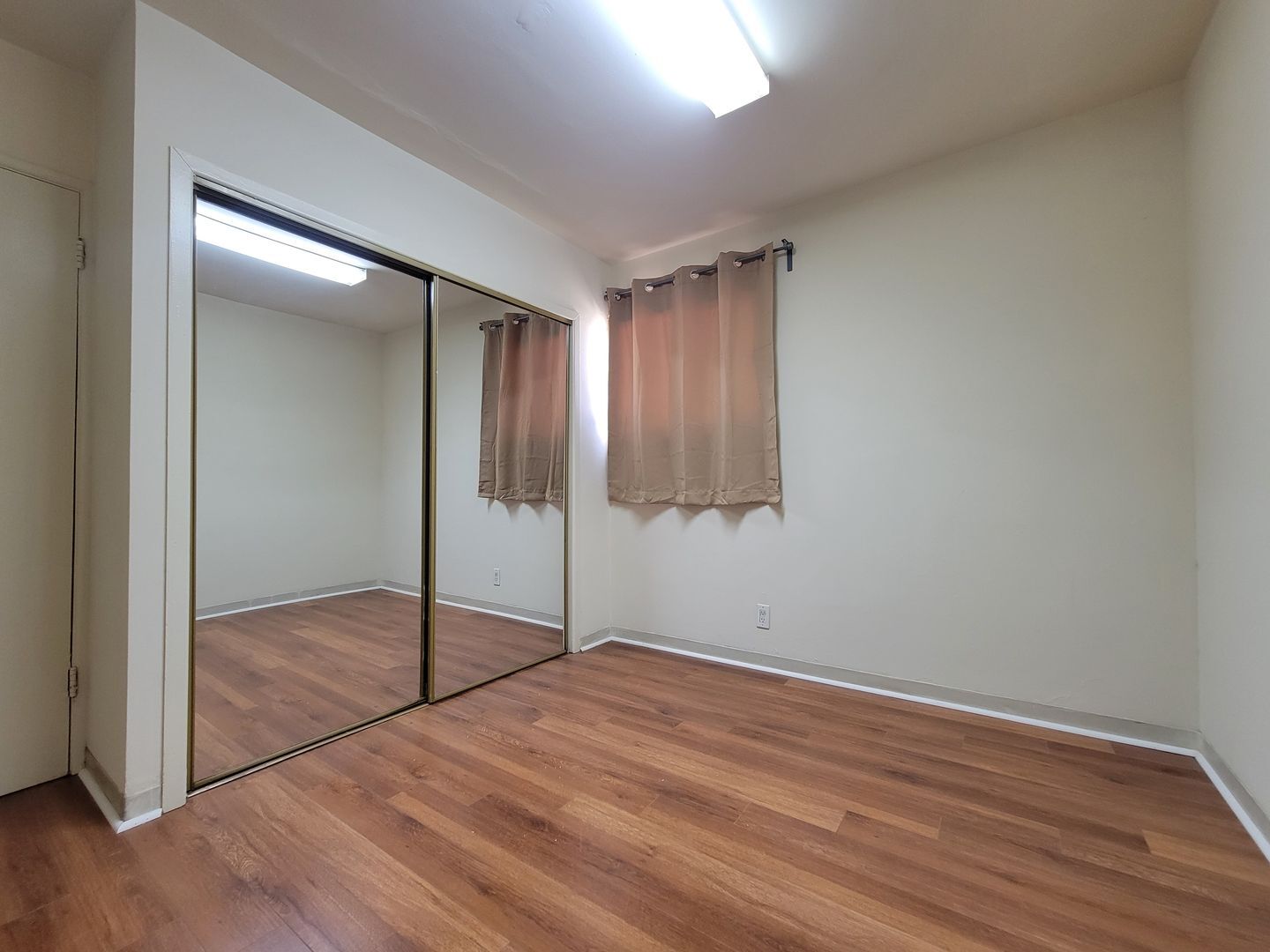 5165- 5165 1/2 Santa Monica Blvd. - Los Angeles - California - 1 bed, 1 bath rental property